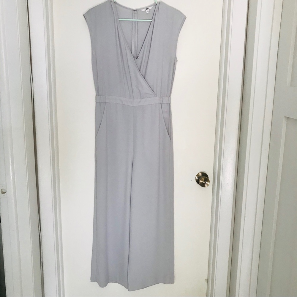 Uniqlo light gray romper
